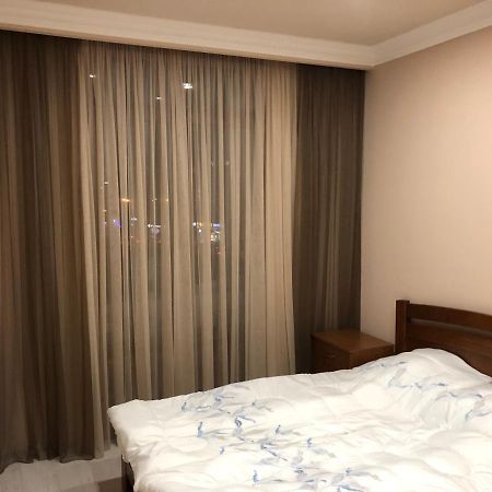 Квартира Около Станции Метро С Балконами Yerevan Ngoại thất bức ảnh