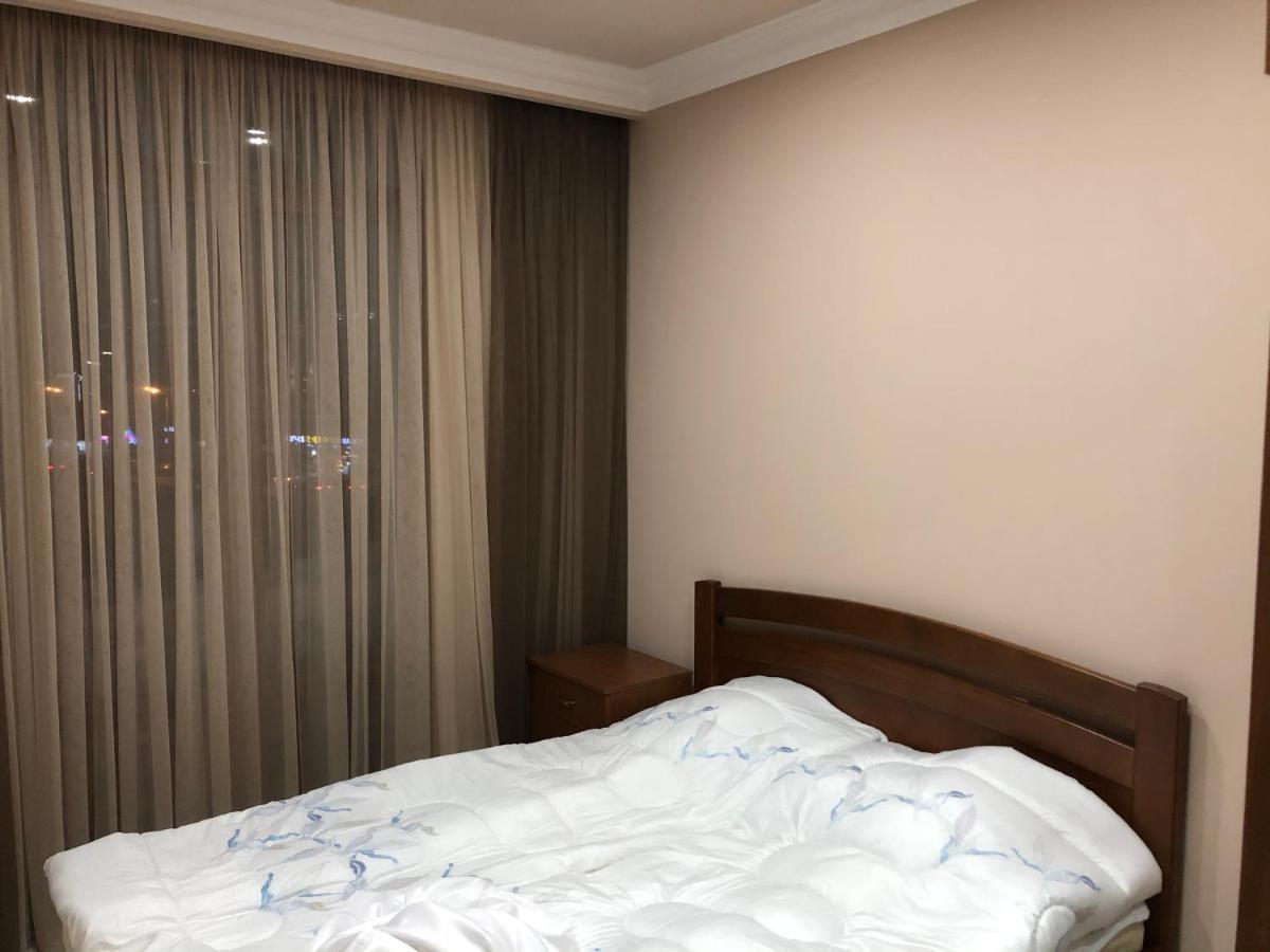 Квартира Около Станции Метро С Балконами Yerevan Ngoại thất bức ảnh