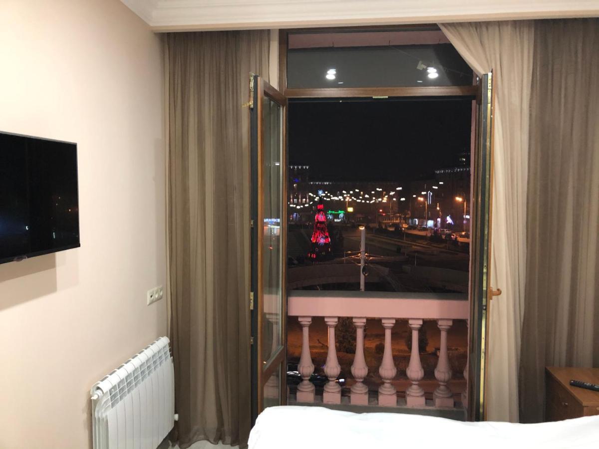 Квартира Около Станции Метро С Балконами Yerevan Ngoại thất bức ảnh