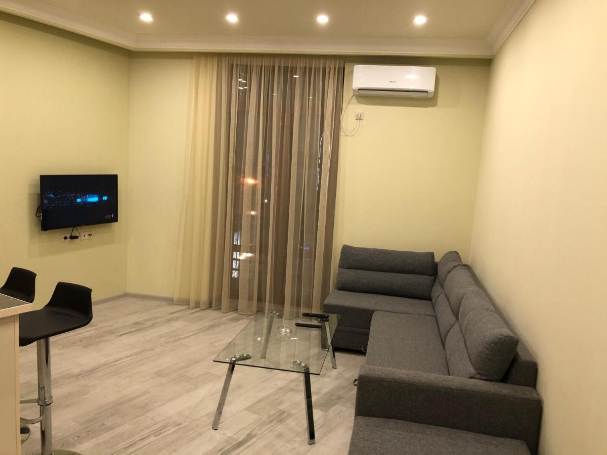 Квартира Около Станции Метро С Балконами Yerevan Ngoại thất bức ảnh